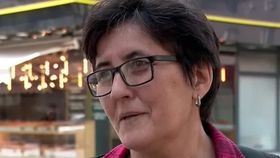 VIDEO Românii se descurcă din ce în ce mai greu cu banii. Pentru familiile cu doi copii coșul de cumpărături depășește 10 mii de lei